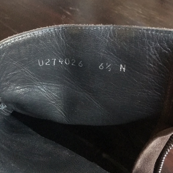 Stuart Weitzman Jitterbug Buckled Suede boots - Picture 6 of 7